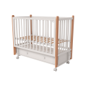 Кроватка детская Lunna Lika Pro с маятником и колесами + ящик цвет: белый/стойки бук