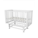 Кроватка детская Lunna Rita с автостенкой, маятником и колесами цвет: белый