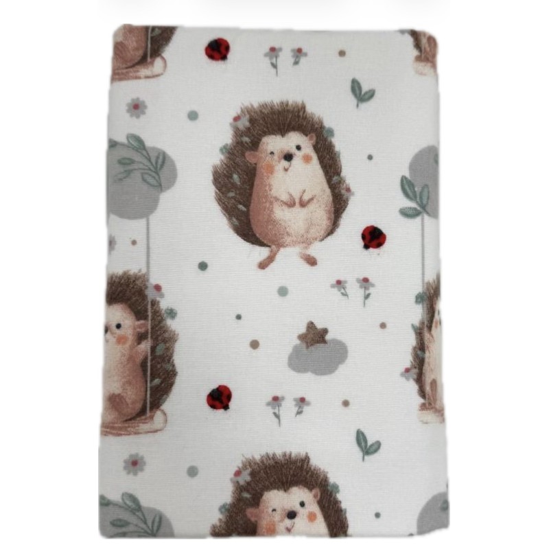 Непромокаемая многоразовая пеленка из фланели 60*90 см цвет: ежики