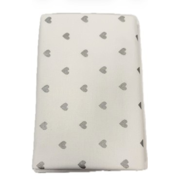 Непромокаемая многоразовая пеленка из ранфорса 60*90 см цвет: серые сердечки Непромокаемая многоразовая пеленка из ранфорса 60*90 см цвет: серые сердечки
