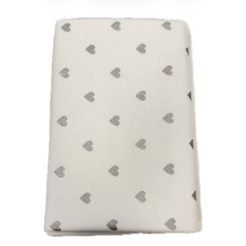 Непромокаемая многоразовая пеленка из ранфорса 60*90 см цвет: серые сердечки