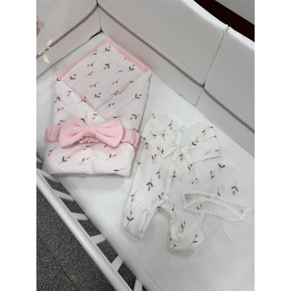 Муслиновый комплект на выписку и прогулки 4 предмета цвет: тюльпаны 0387