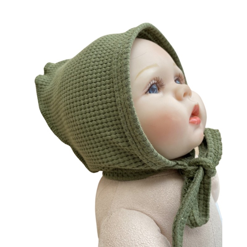 Чепчик на завязках из вафельного трикотажа 40-42 см цвет: оливка Т-164/ВЗ Чепчик на завязках из вафельного трикотажа 40-42 см цвет: оливка Т-164/ВЗ