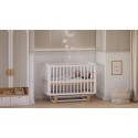 Детская деревянная кроватка Lea 2 с быстросъемной стенкой и маятником цвет: белый-натуральный 0003167-17