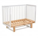 Детская деревянная кроватка Lea 2 с быстросъемной стенкой и маятником цвет: белый-натуральный 0003167-17