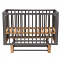 Детская деревянная кроватка Lea 2 с быстросъемной стенкой и маятником цвет: графит-дуб крафт золотой 0003167-27