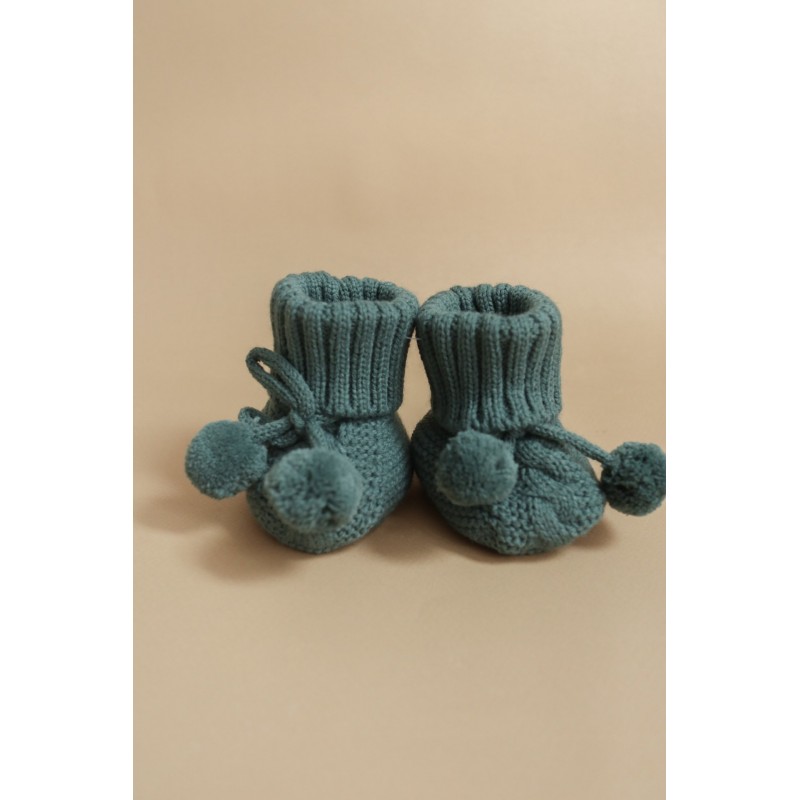 Вязаные пинетки на завязках с помпонами цвет: темно-зеленый Р-032