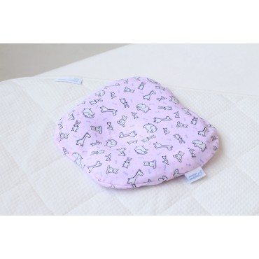 Детская анатомическая подушка до 1 года со съемным чехлом " Бабочка " Фабрика Облаков цвет: розовый KMZ-0010 Детская анатомическая подушка до 1 года со съемным чехлом " Бабочка " Фабрика Облаков цвет: розовый KMZ-0010